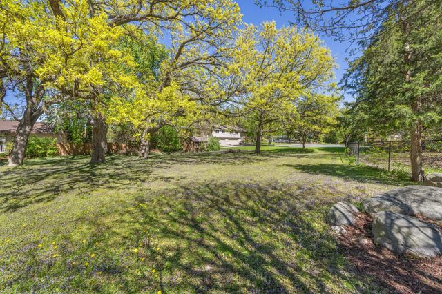 7270 Timber Lane N, Maple Grove, MN 55369