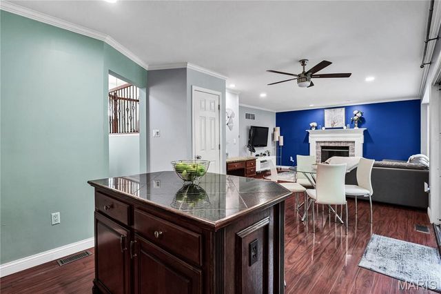 372 Buckhurst Drive, Ballwin, MO 63021