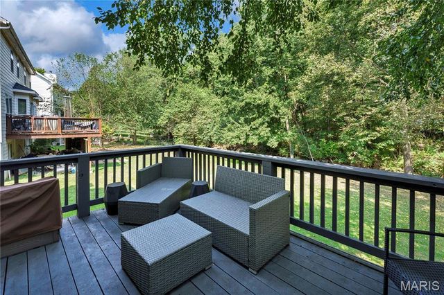 372 Buckhurst Drive, Ballwin, MO 63021