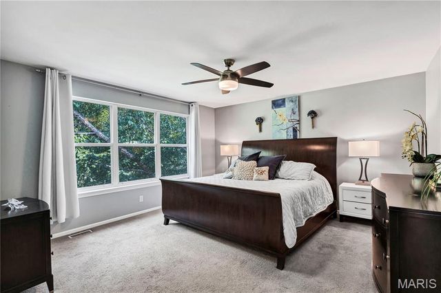 372 Buckhurst Drive, Ballwin, MO 63021