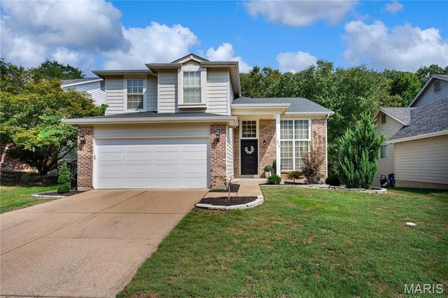 372 Buckhurst Drive, Ballwin, MO 63021