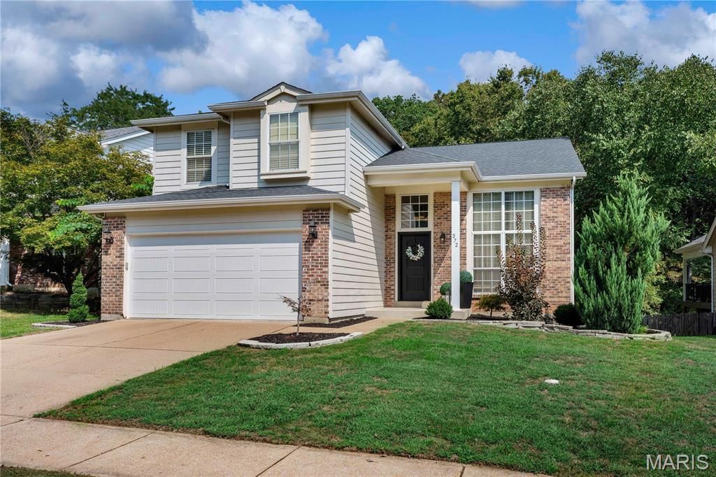372 Buckhurst Drive, Ballwin, MO 63021