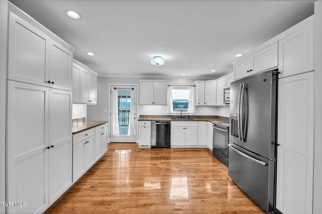 826 Southwest Mosby Street, Abingdon, VA 24210