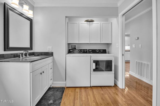 826 Southwest Mosby Street, Abingdon, VA 24210