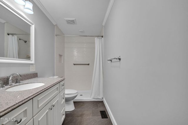 826 Southwest Mosby Street, Abingdon, VA 24210