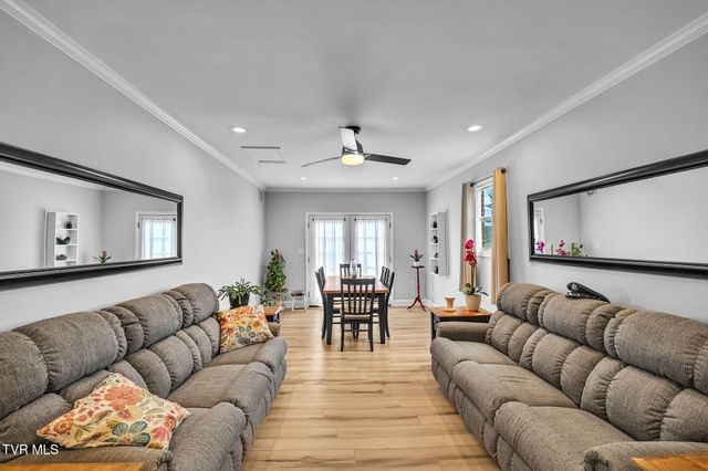 826 Southwest Mosby Street, Abingdon, VA 24210