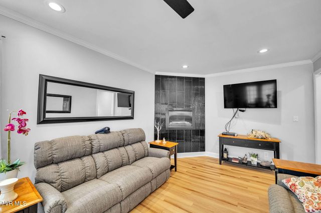 826 Southwest Mosby Street, Abingdon, VA 24210