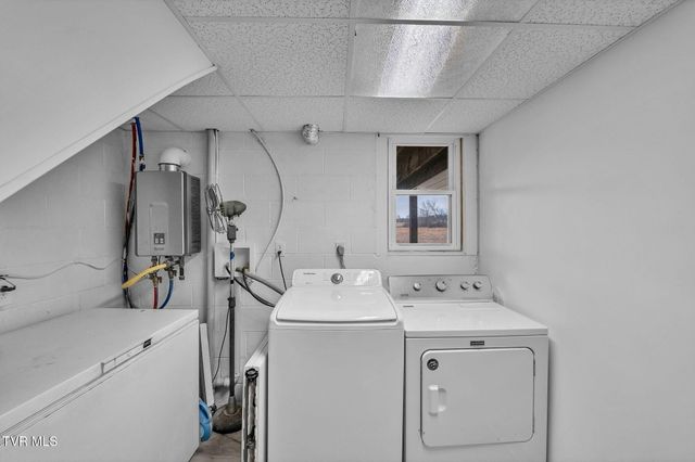 826 Southwest Mosby Street, Abingdon, VA 24210