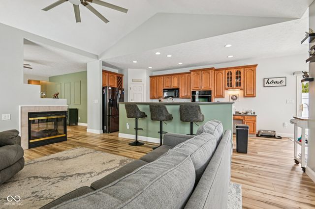 1195 Ganton Drive, Avon, IN 46123