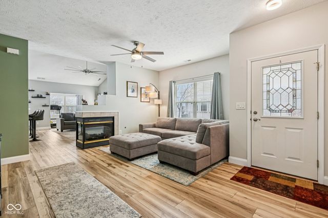 1195 Ganton Drive, Avon, IN 46123