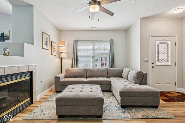 1195 Ganton Drive, Avon, IN 46123