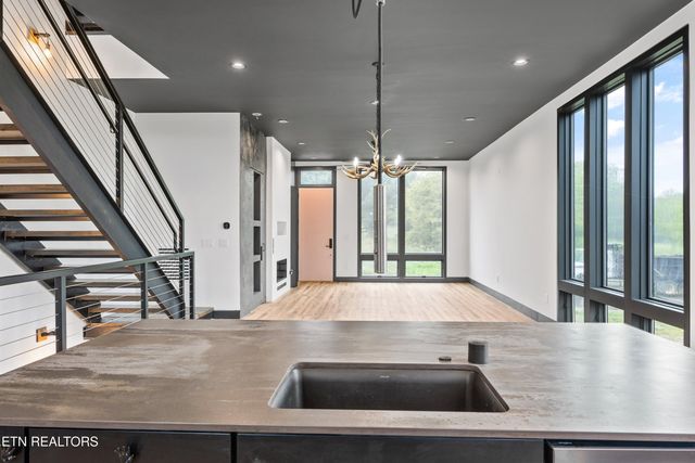 210 Granite Drive Drive, Sevierville, TN 37876