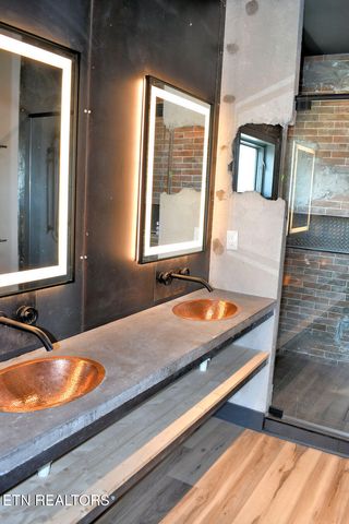 210 Granite Drive Drive, Sevierville, TN 37876