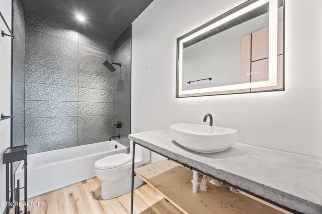 210 Granite Drive Drive, Sevierville, TN 37876