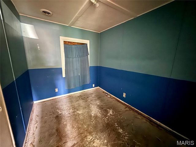 8307 Edna Avenue, St Louis, MO 63135