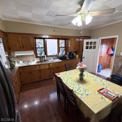 654 N 5Th St, Newark City, NJ 07107