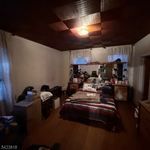654 N 5Th St, Newark City, NJ 07107