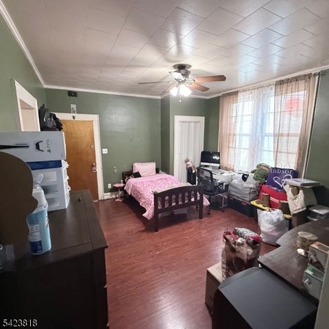 654 N 5Th St, Newark City, NJ 07107