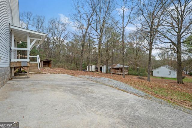 1095 Erwin Hill Church Road SE, Calhoun, GA 30701