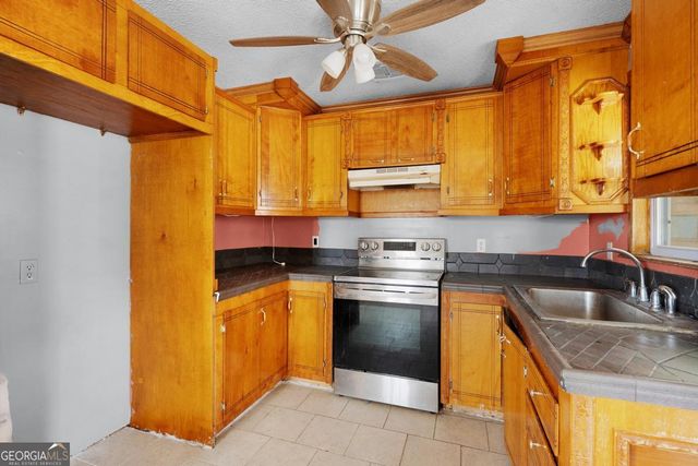 1095 Erwin Hill Church Road SE, Calhoun, GA 30701