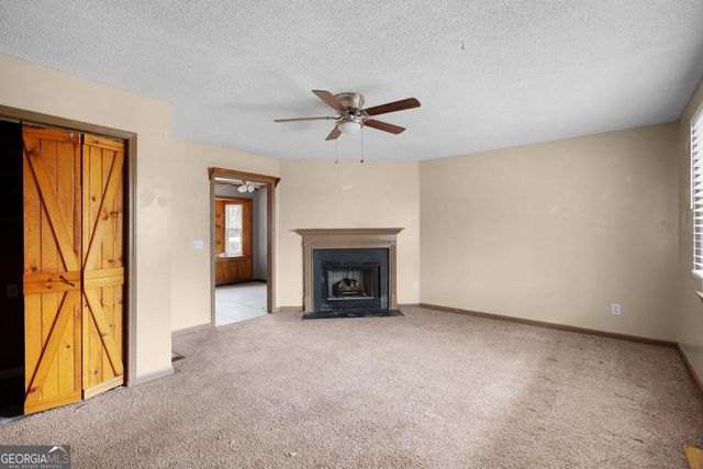 1095 Erwin Hill Church Road SE, Calhoun, GA 30701