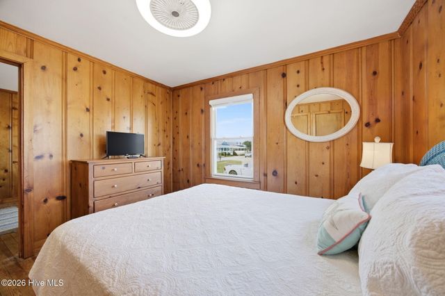 202 W Atlantic Boulevard, Atlantic Beach, NC 28512