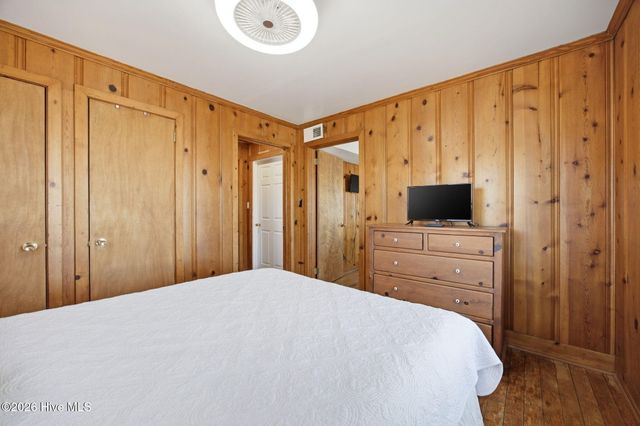 202 W Atlantic Boulevard, Atlantic Beach, NC 28512