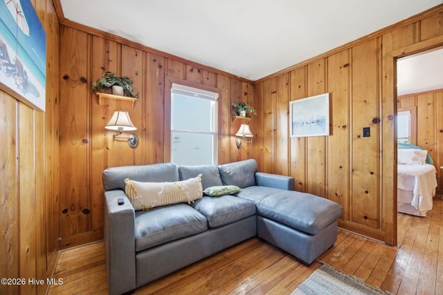 202 W Atlantic Boulevard, Atlantic Beach, NC 28512