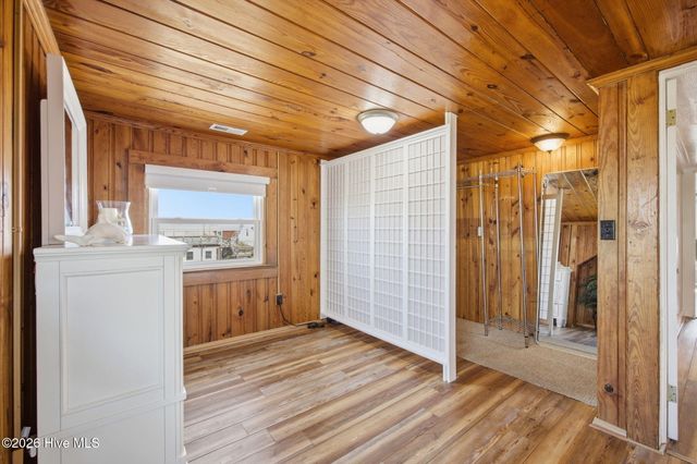 202 W Atlantic Boulevard, Atlantic Beach, NC 28512