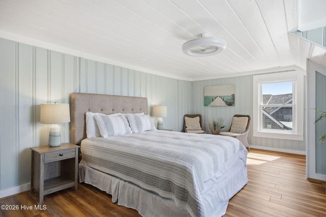 202 W Atlantic Boulevard, Atlantic Beach, NC 28512