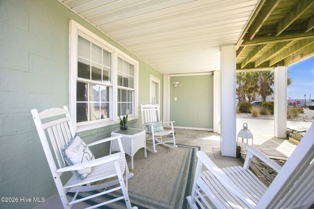 202 W Atlantic Boulevard, Atlantic Beach, NC 28512