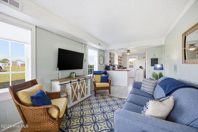 202 W Atlantic Boulevard, Atlantic Beach, NC 28512