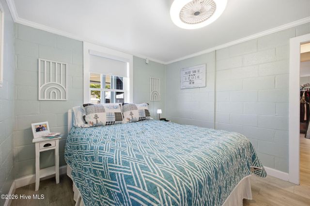 202 W Atlantic Boulevard, Atlantic Beach, NC 28512