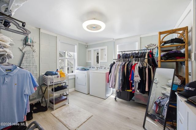 202 W Atlantic Boulevard, Atlantic Beach, NC 28512