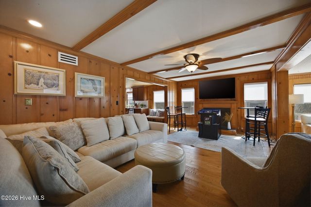 202 W Atlantic Boulevard, Atlantic Beach, NC 28512