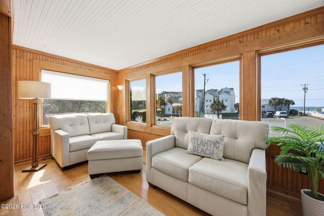 202 W Atlantic Boulevard, Atlantic Beach, NC 28512