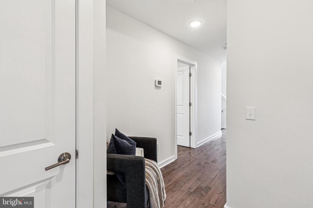 2113 KENSINGTON WALK, Philadelphia, PA 19125
