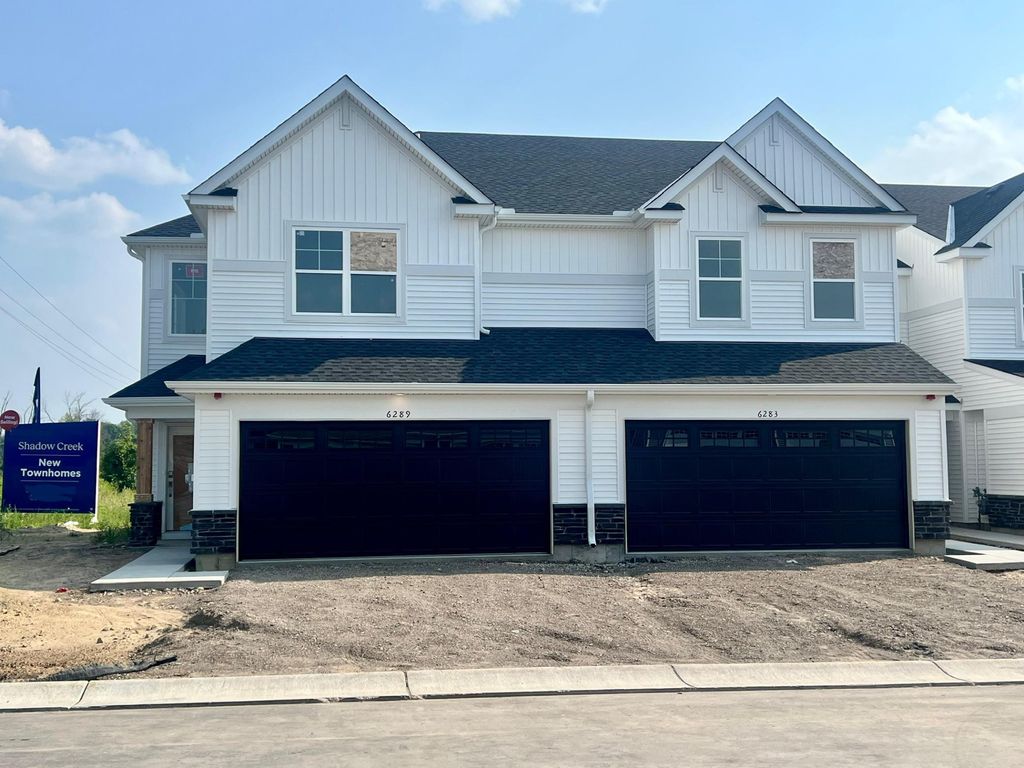6289 205th Street N, Forest Lake, MN 55025