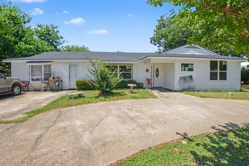3623 Castle Hills Drive, Dallas, TX 75241