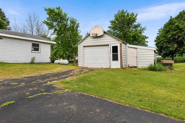 W4344 STATE HWY 114, Hilbert, WI 54129