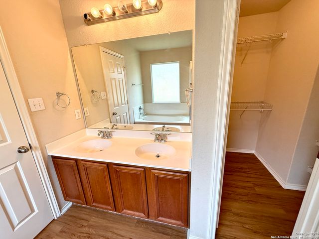 558 Briggs, New Braunfels, TX 78130