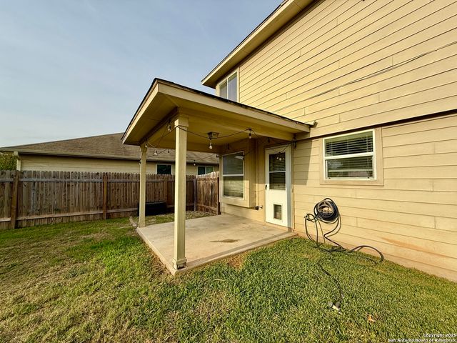 558 Briggs, New Braunfels, TX 78130