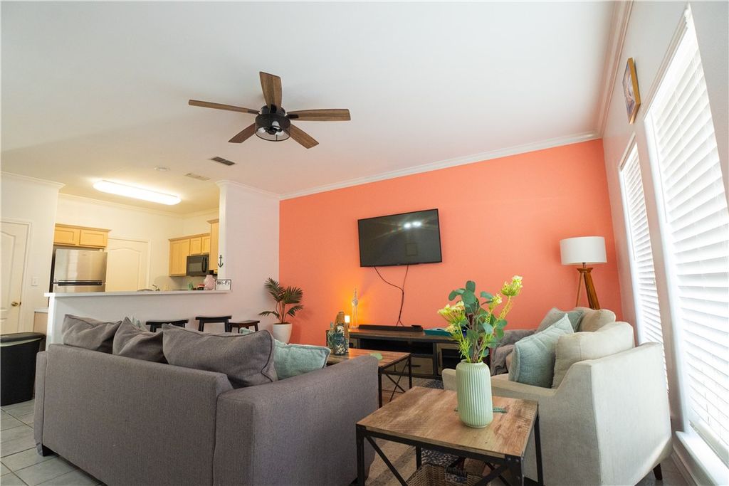 15110 Leeward Dr 103, Corpus Christi, TX 78418 — photo 2