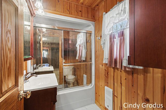 2903 106th Avenue, Trowbridge Twp, MI 49010