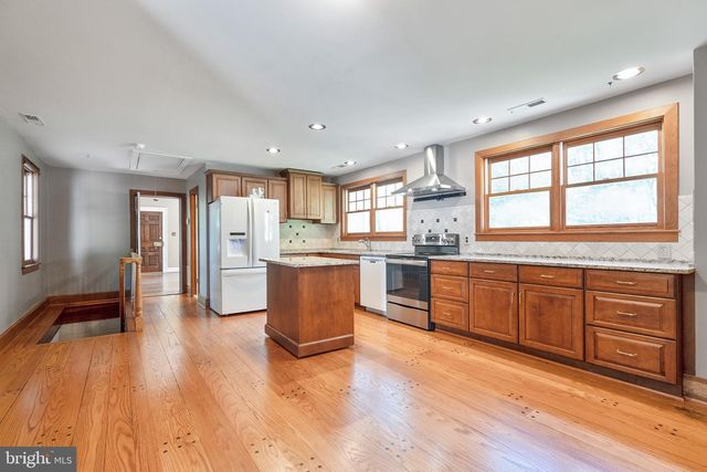 17409 QUEEN ANNE RD, Upper Marlboro, MD 20774