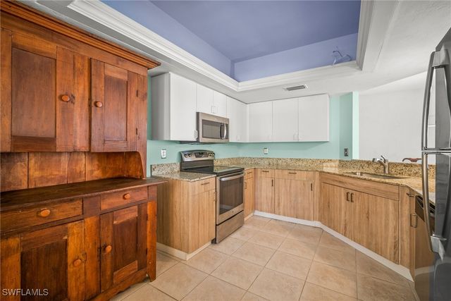 2651 Citrus Lake DR D203, Naples, FL 34109