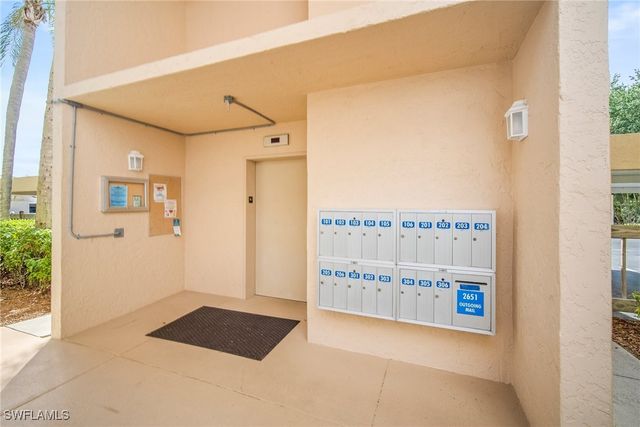 2651 Citrus Lake DR D203, Naples, FL 34109