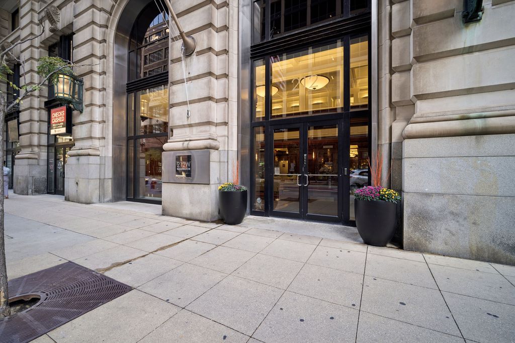 212 W Washington Street 1504, Chicago, IL 60606 — photo 2
