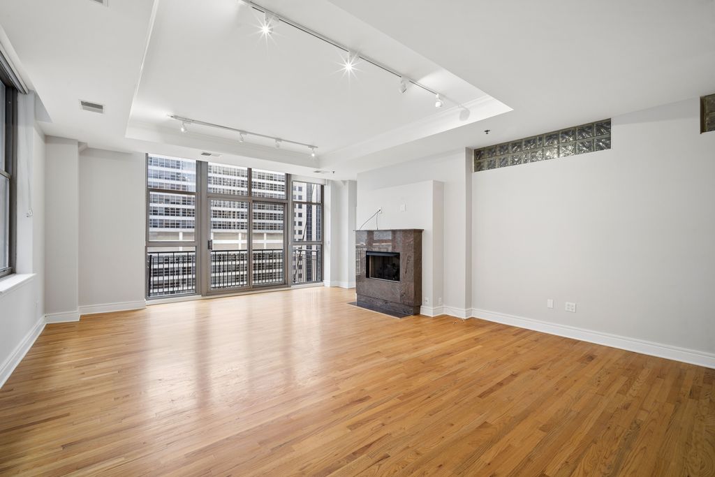 212 W Washington Street 1504, Chicago, IL 60606 — photo 5