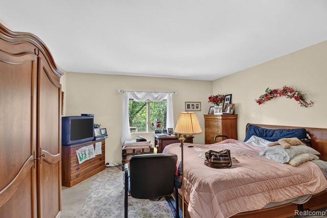 1817 S Baldwin Road, Oxford, MI 48371